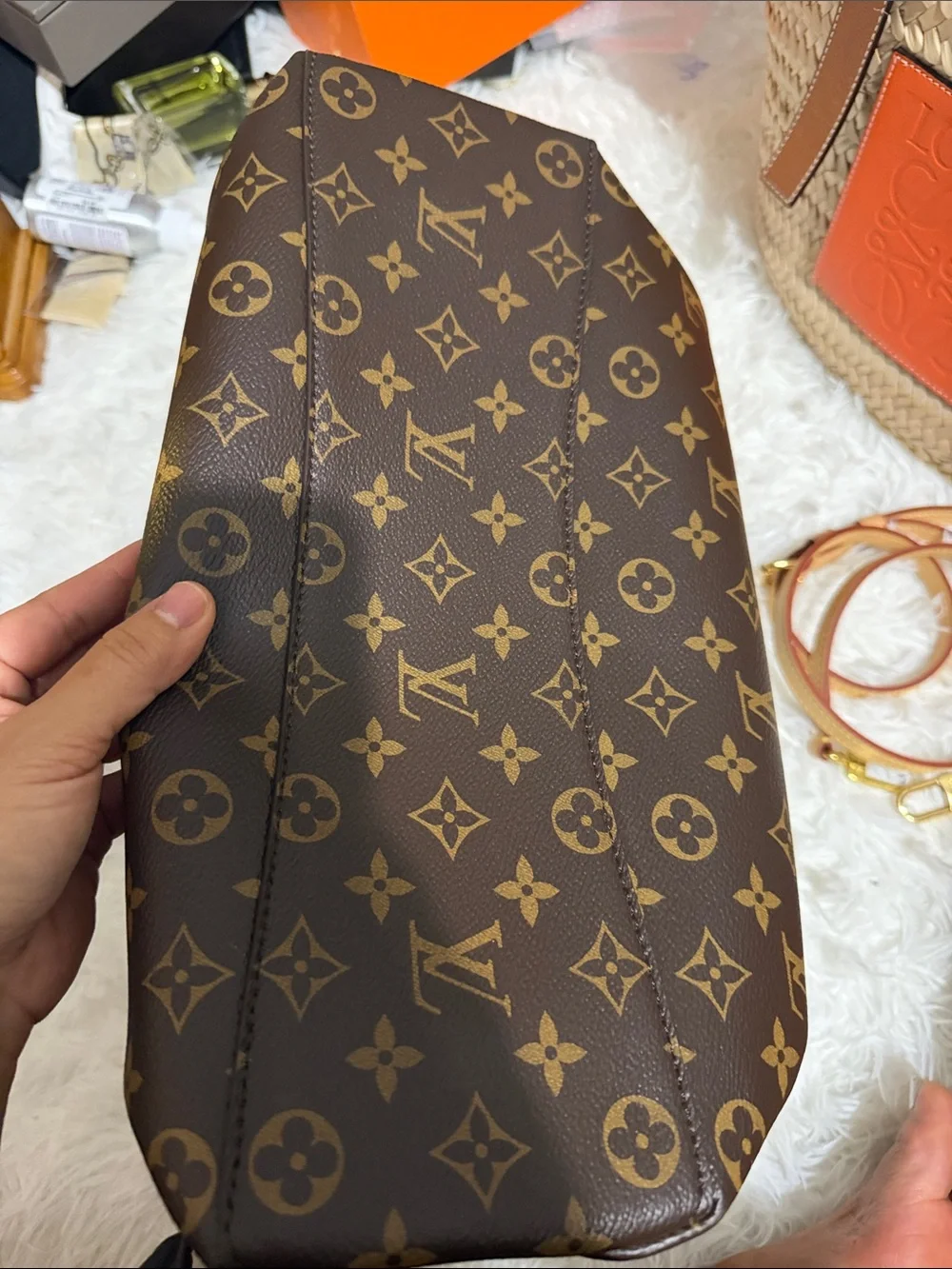 Louis Vuitton structured alma